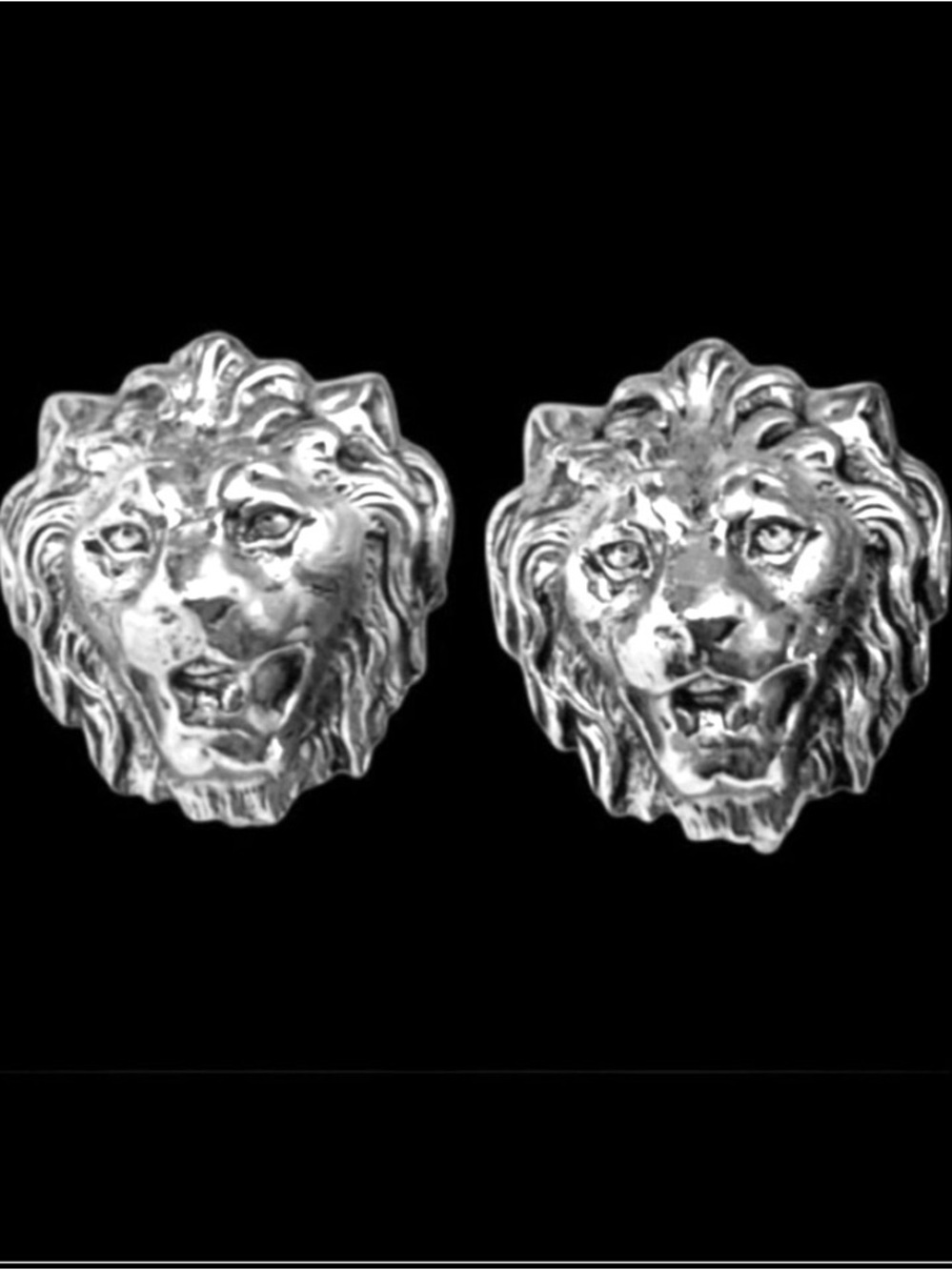 Vintage 3D Silver Tone Screw Back Earrings Lion Head Solid Heavy Pat # 3.178.475